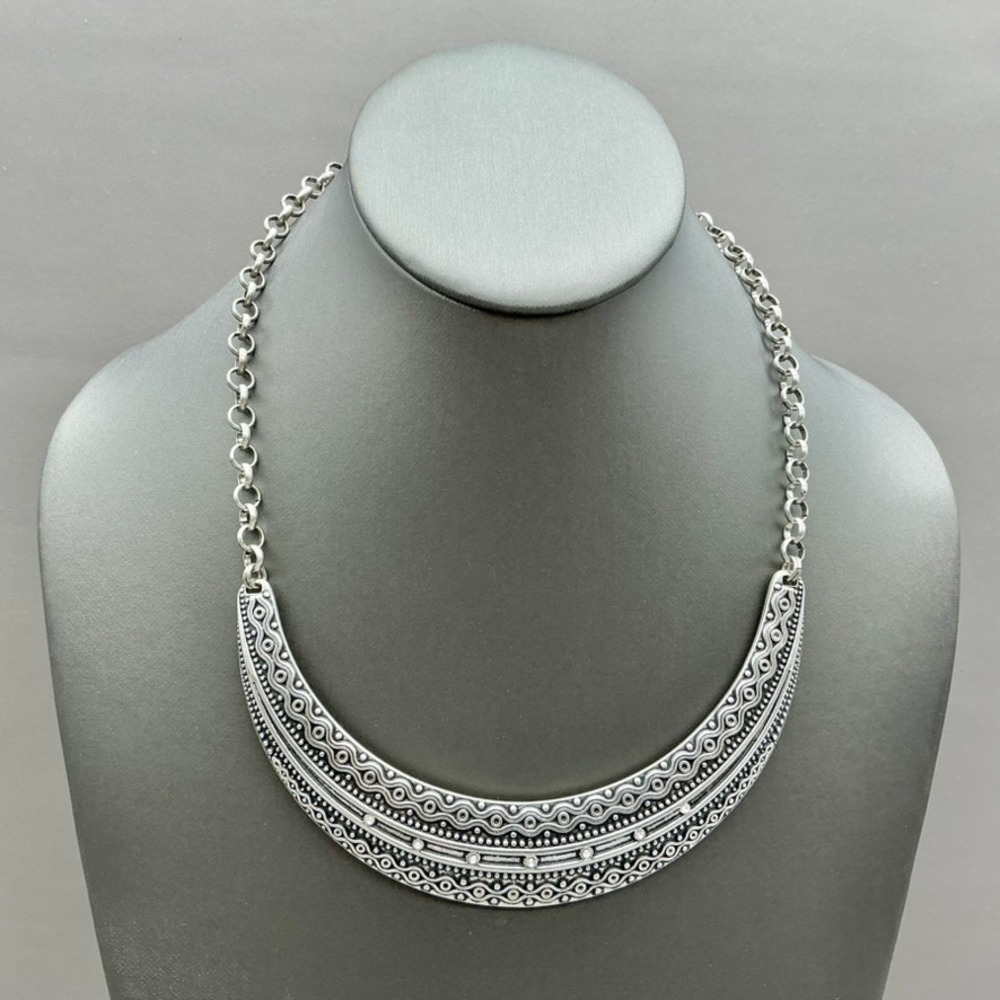 Chico's Necklace Womens Silver Tone Bib Statement Etched Rhinestone 18 Inch